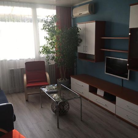 Málnás Macska Apartman Szekszárd Exterior foto